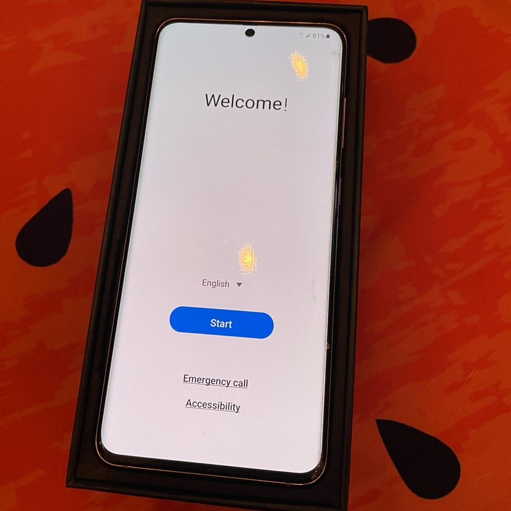 Samsung Galaxy S20 128GB like new! Has original box!